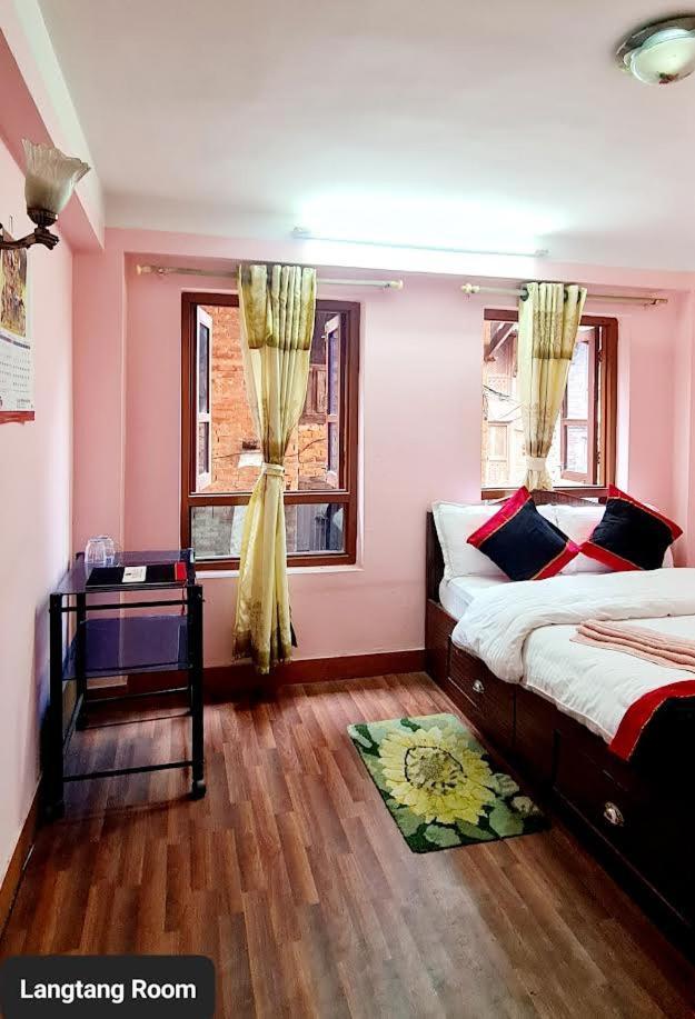 Annapurna Guest House And Rooftop Restaurant Bhatgoan Eksteriør bilde